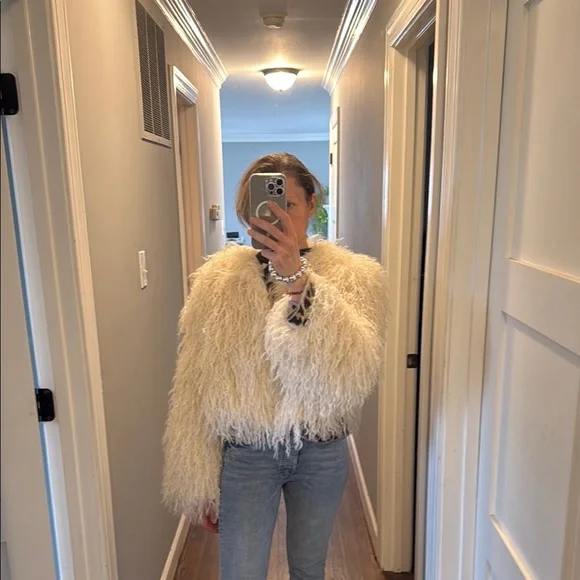 Women's Cream Faux Fur Jacket - Picture 4 of 6